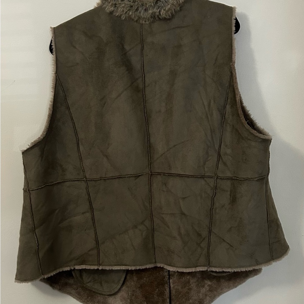 NIC+ZOE Women's Brown Faux Fur Vest - Picture 2 of 3